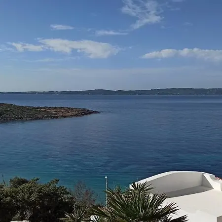 Casa Monica Iglesias